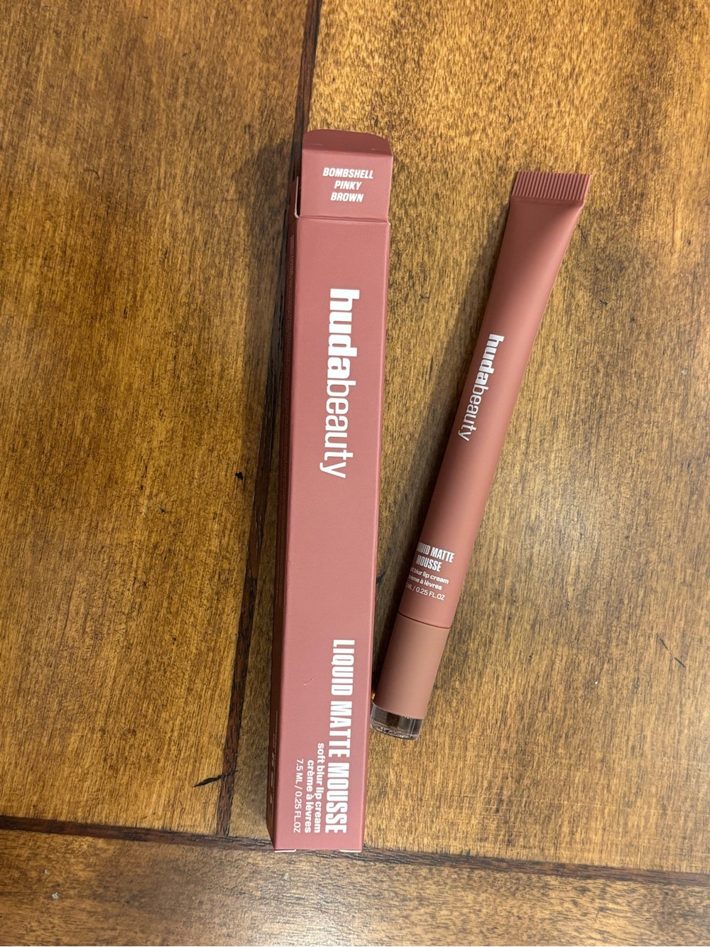 HUDA BEAUTY Liquid Matte Mousse - Bombshell Pinky Brown